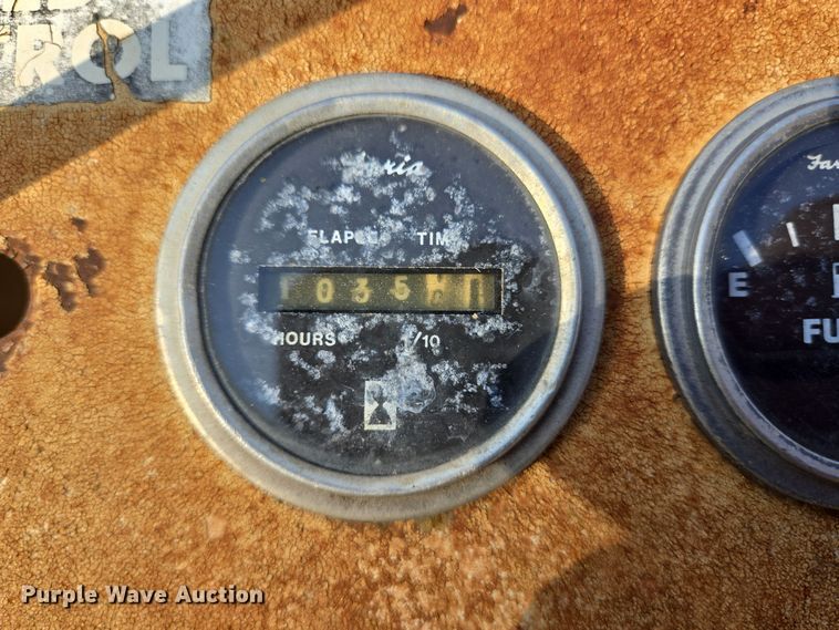 image for item DV1257 Mauldin 690F paver