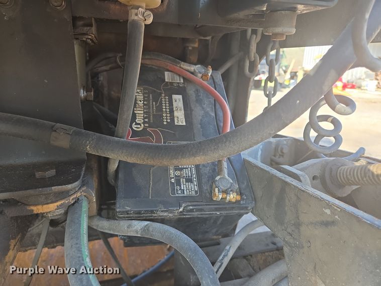 image for item DV1257 Mauldin 690F paver