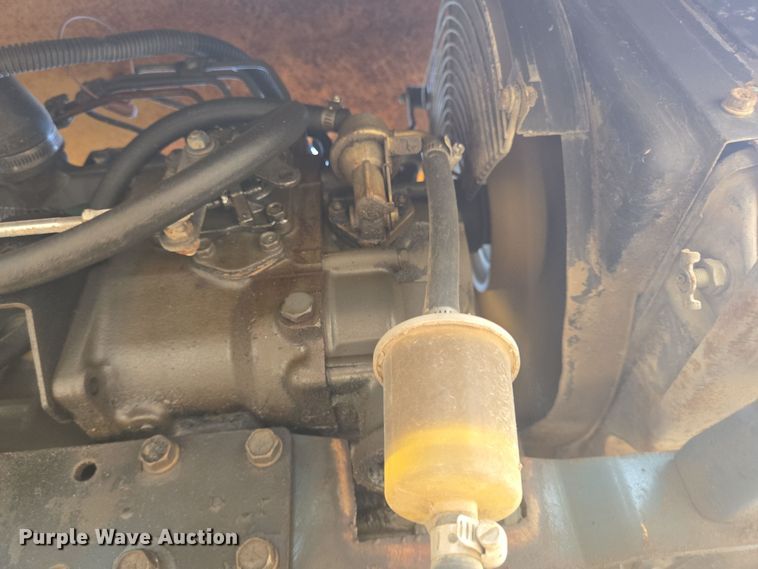 image for item DV1257 Mauldin 690F paver