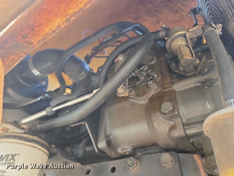 image for item DV1257 Mauldin 690F paver