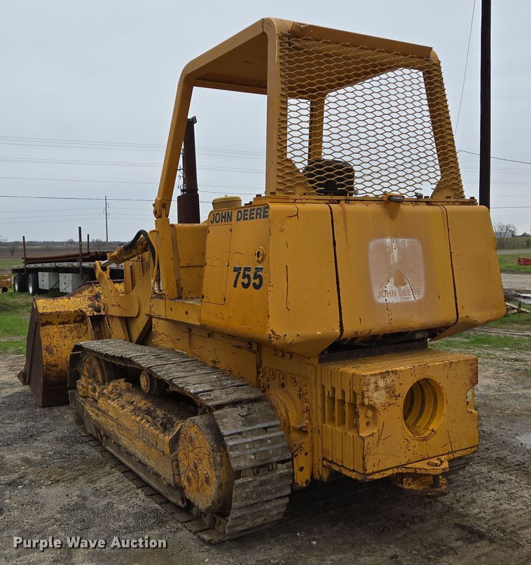 image for item DV1270 1977 John Deere 755 track loader