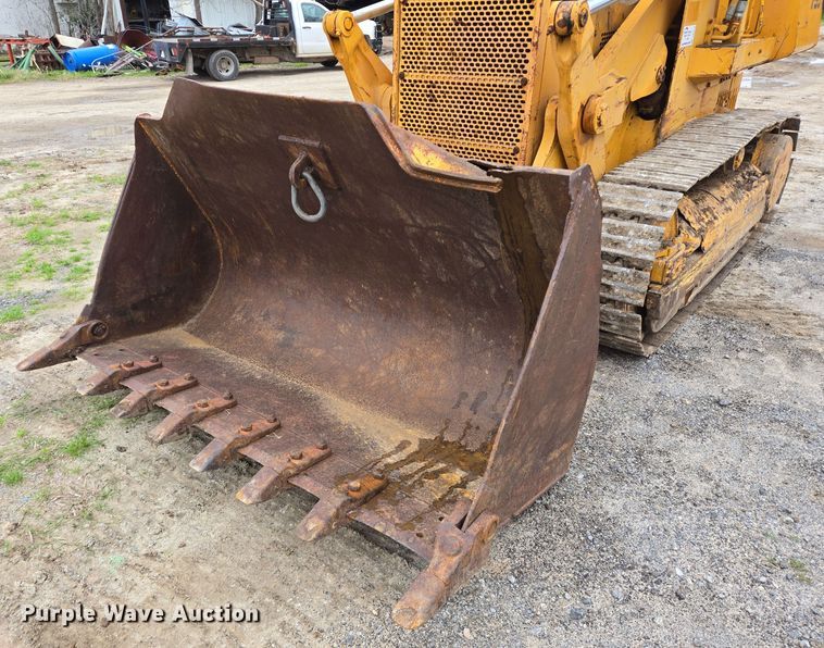 image for item DV1270 1977 John Deere 755 track loader