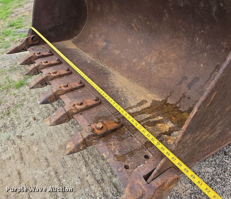 image for item DV1270 1977 John Deere 755 track loader