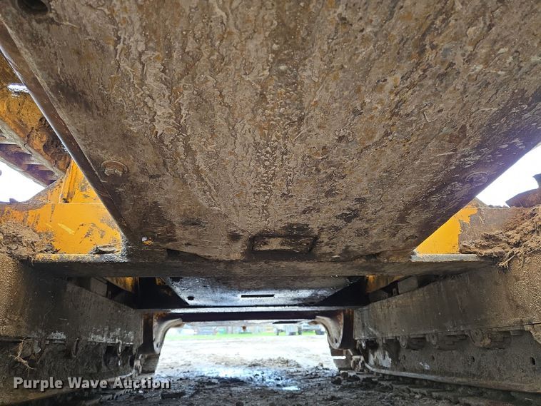 image for item DV1270 1977 John Deere 755 track loader