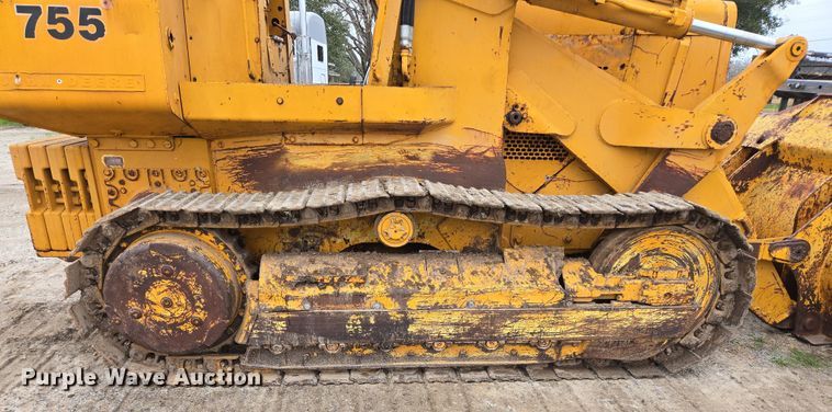 image for item DV1270 1977 John Deere 755 track loader