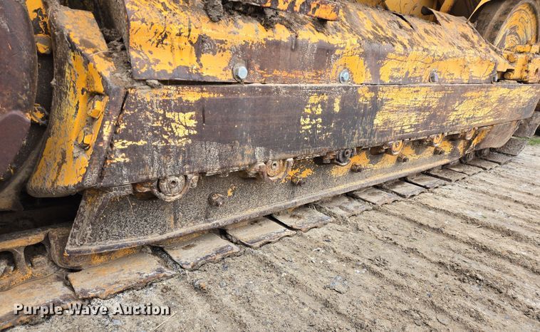 image for item DV1270 1977 John Deere 755 track loader