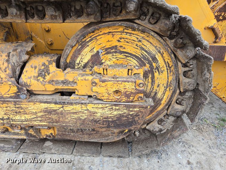 image for item DV1270 1977 John Deere 755 track loader