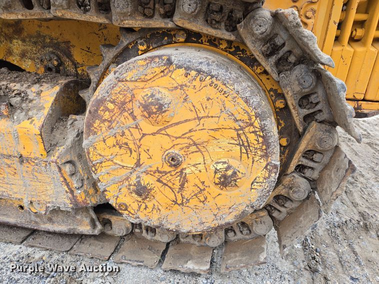 image for item DV1270 1977 John Deere 755 track loader