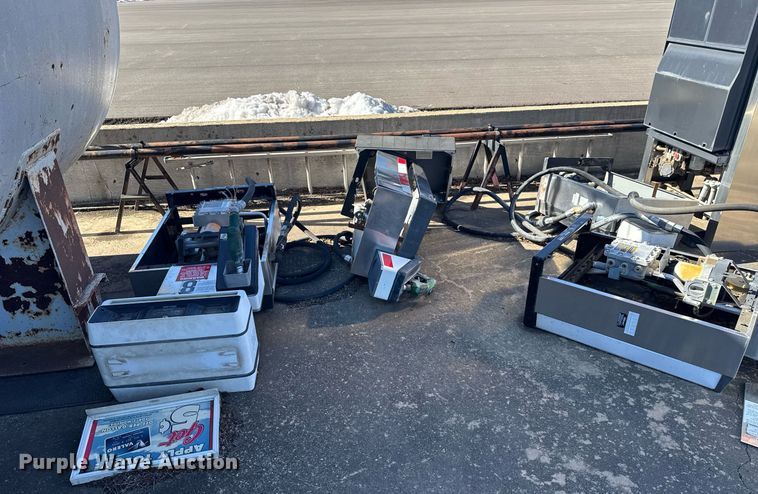 image for item DV2859 (7) fuel pumps