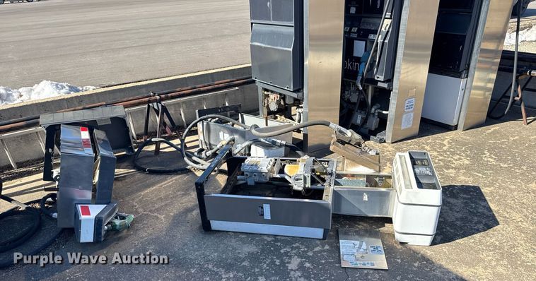 image for item DV2859 (7) fuel pumps