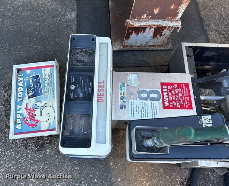 image for item DV2859 (7) fuel pumps