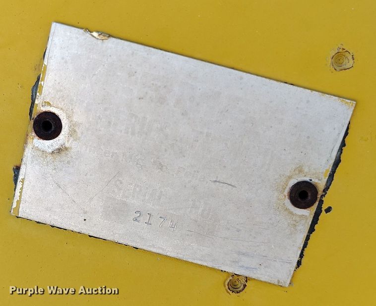 image for item DV6670 Vermeer  M-470 trencher