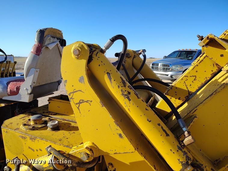 image for item DV6670 Vermeer  M-470 trencher