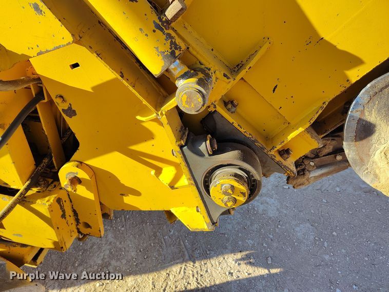 image for item DV6670 Vermeer  M-470 trencher
