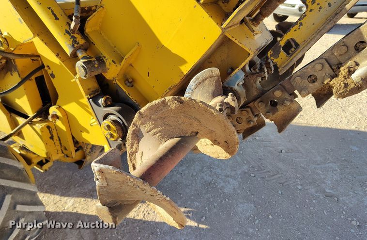 image for item DV6670 Vermeer  M-470 trencher