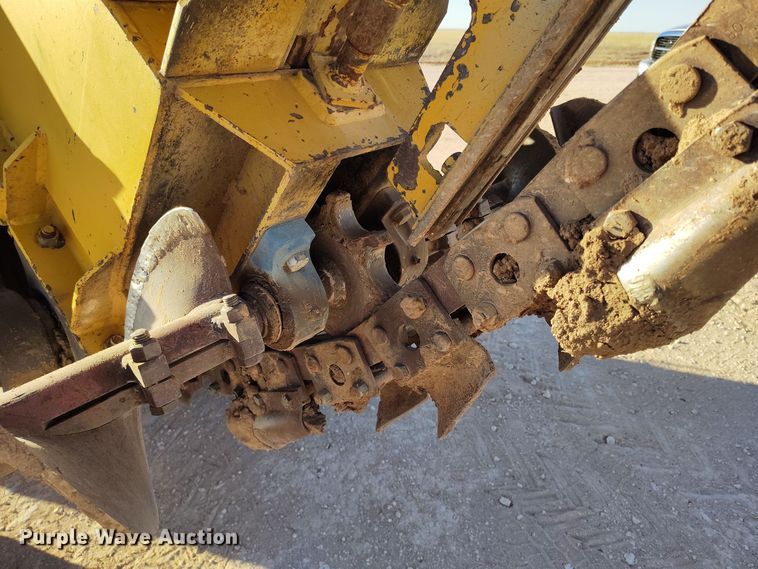 image for item DV6670 Vermeer  M-470 trencher