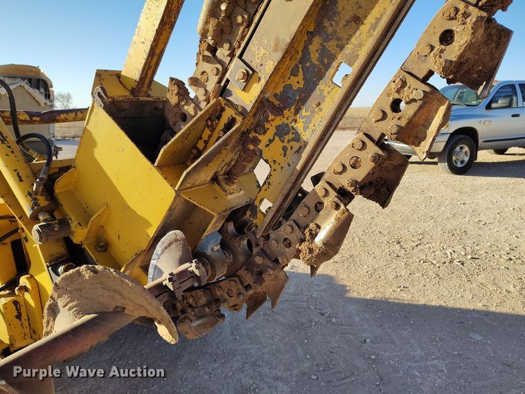 image for item DV6670 Vermeer  M-470 trencher