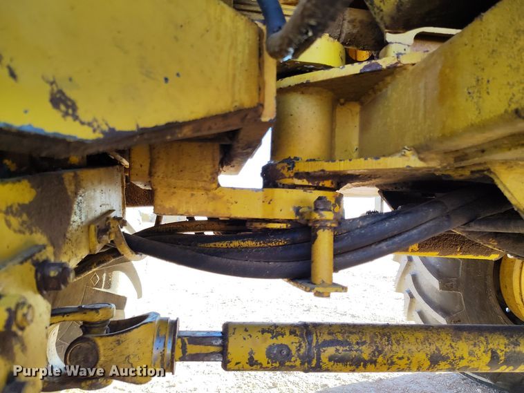 image for item DV6670 Vermeer  M-470 trencher