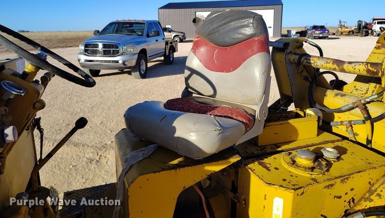 image for item DV6670 Vermeer  M-470 trencher