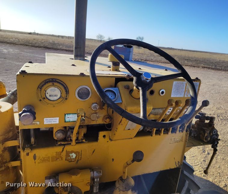 image for item DV6670 Vermeer  M-470 trencher