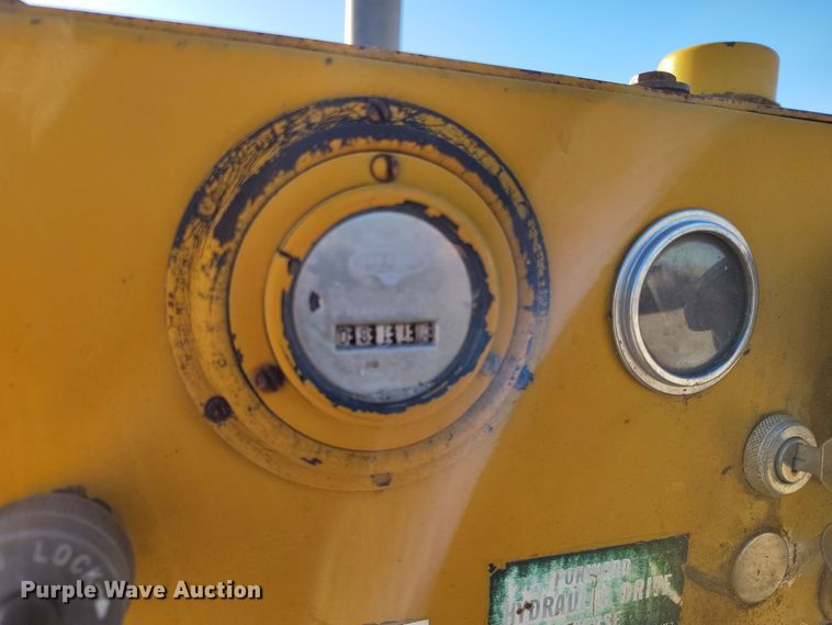 image for item DV6670 Vermeer  M-470 trencher