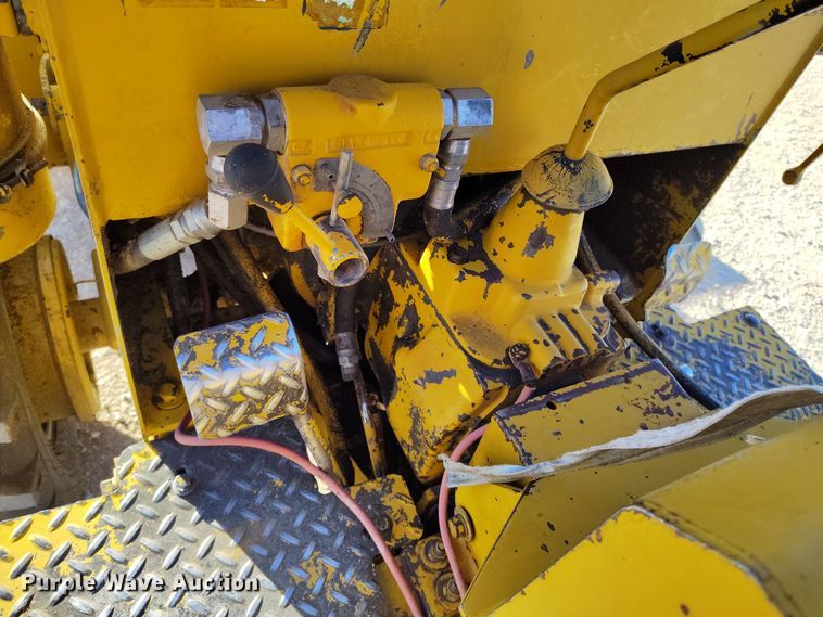 image for item DV6670 Vermeer  M-470 trencher