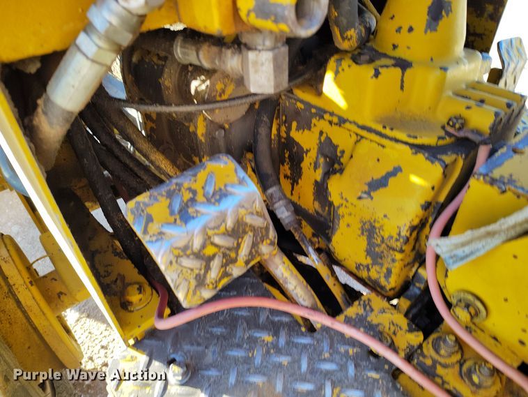 image for item DV6670 Vermeer  M-470 trencher