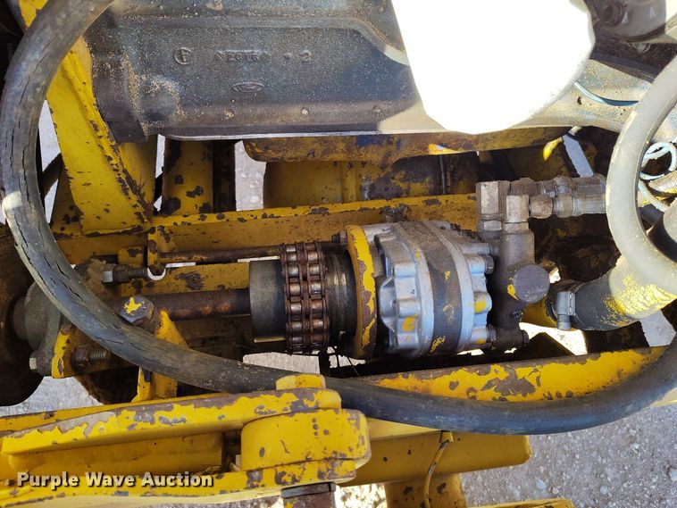 image for item DV6670 Vermeer  M-470 trencher