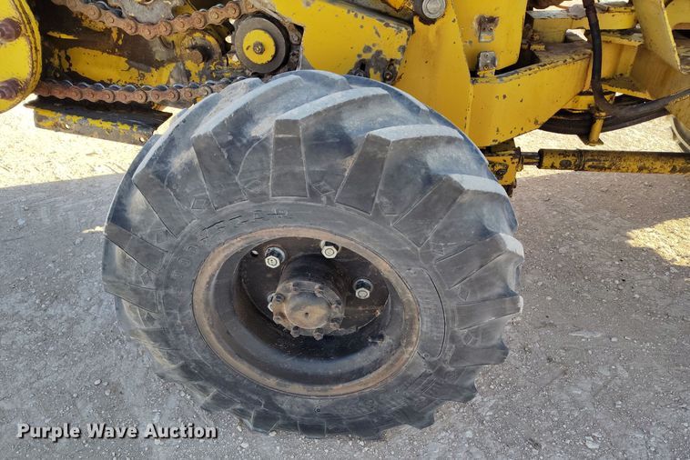 image for item DV6670 Vermeer  M-470 trencher