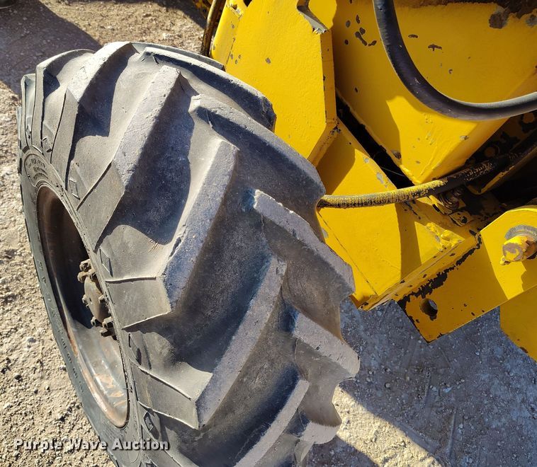 image for item DV6670 Vermeer  M-470 trencher