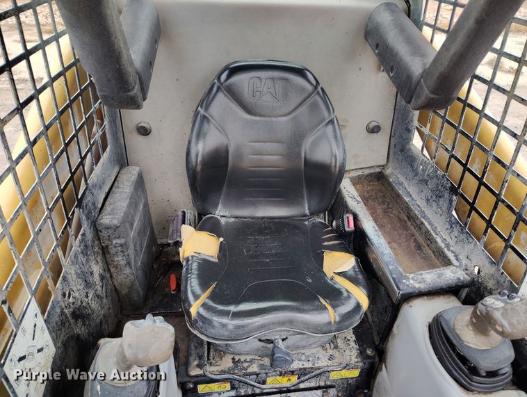 image for item DV6679 2007 Caterpillar 236B skid steer loader
