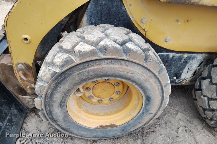 image for item DV6679 2007 Caterpillar 236B skid steer loader