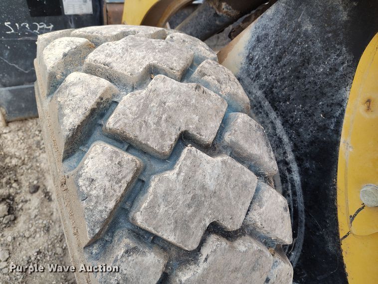 image for item DV6679 2007 Caterpillar 236B skid steer loader