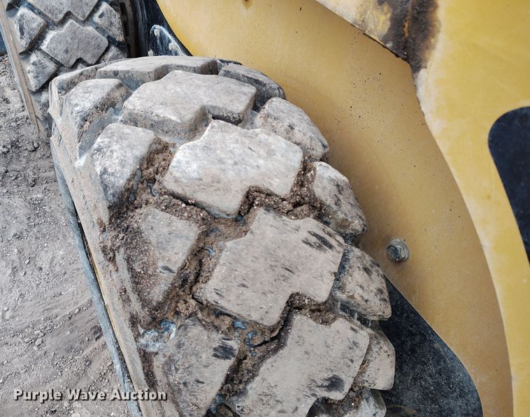 image for item DV6679 2007 Caterpillar 236B skid steer loader