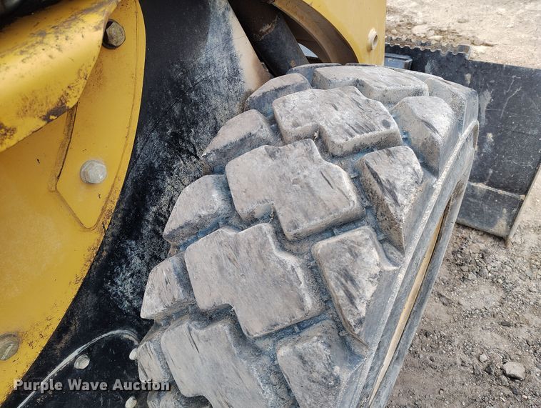 image for item DV6679 2007 Caterpillar 236B skid steer loader