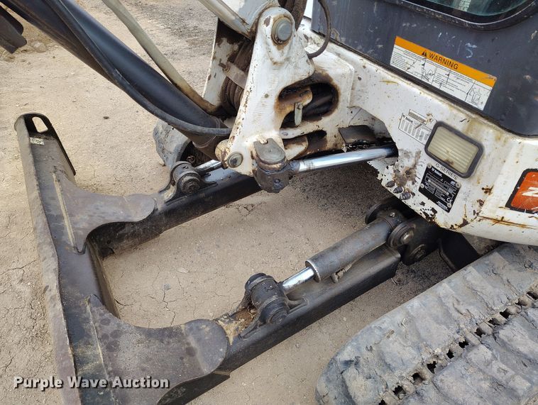 image for item DV6680 2006 Bobcat 430 ZHS mini excavator