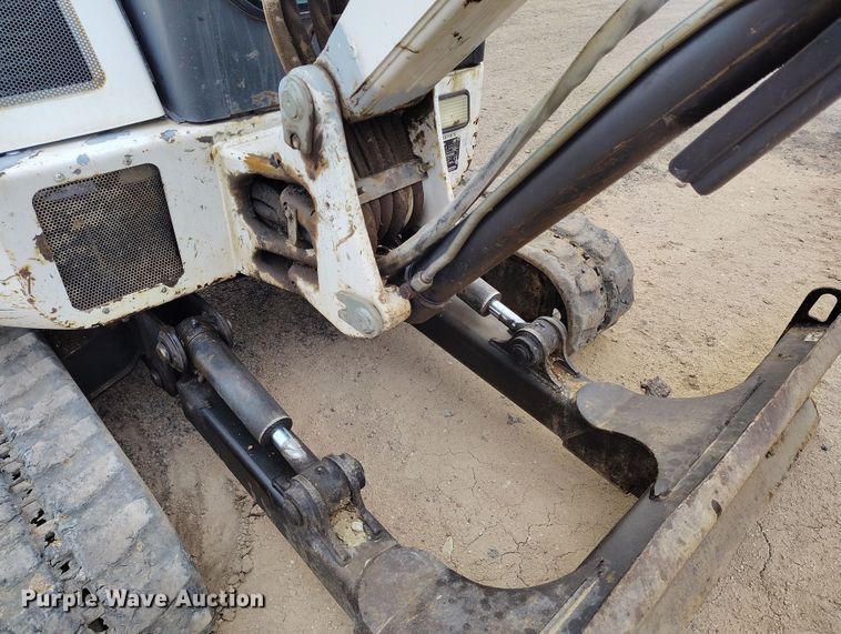 image for item DV6680 2006 Bobcat 430 ZHS mini excavator