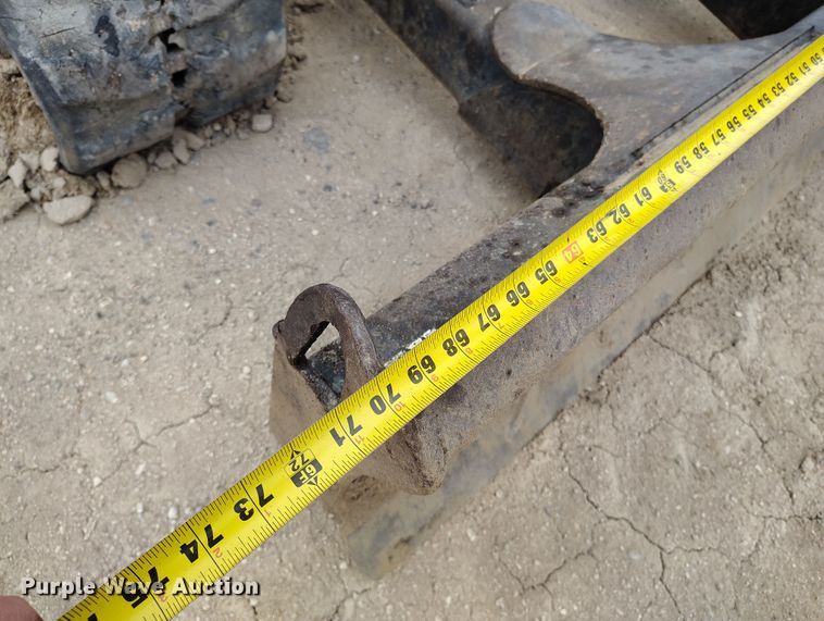 image for item DV6680 2006 Bobcat 430 ZHS mini excavator