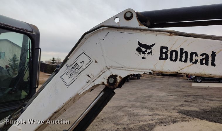 image for item DV6680 2006 Bobcat 430 ZHS mini excavator