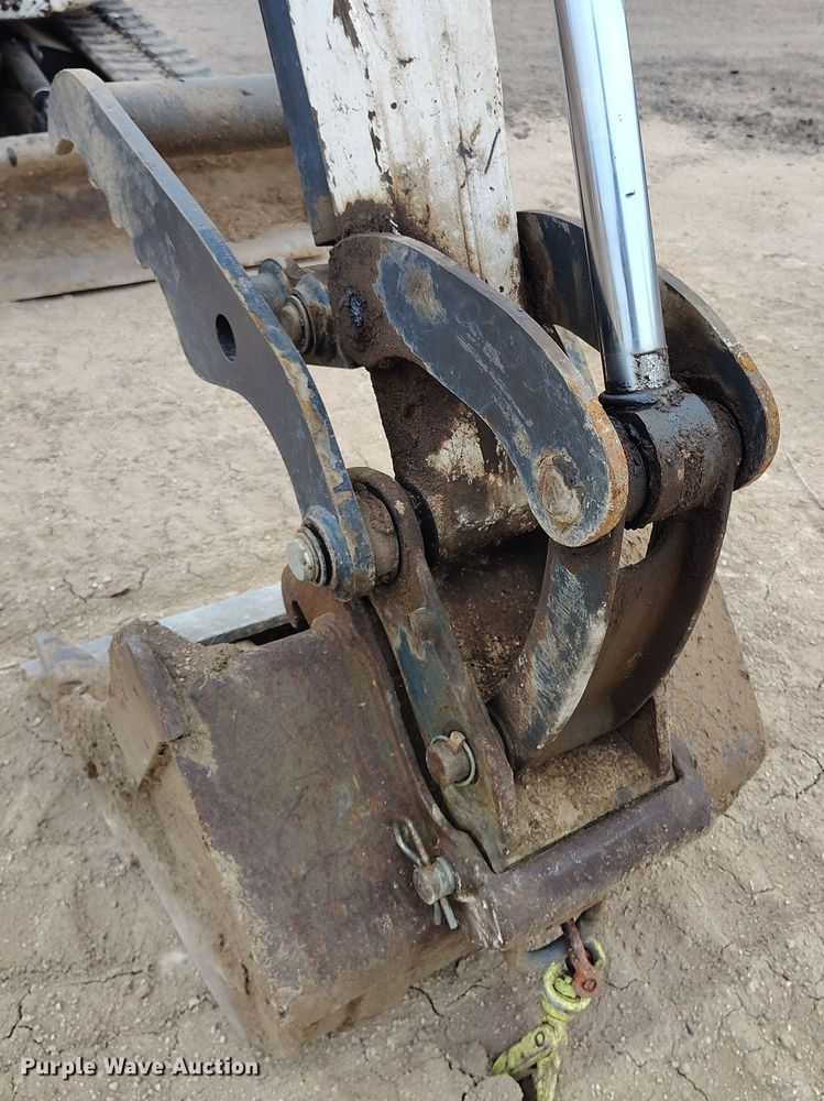 image for item DV6680 2006 Bobcat 430 ZHS mini excavator