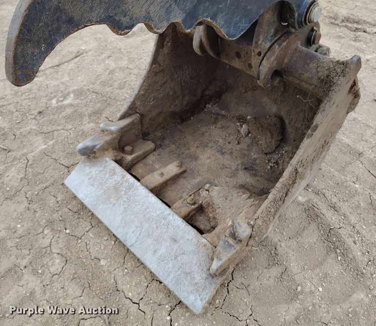 image for item DV6680 2006 Bobcat 430 ZHS mini excavator