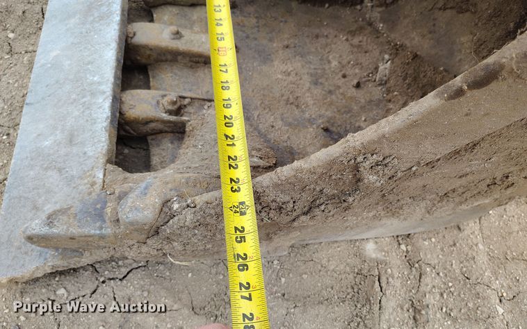 image for item DV6680 2006 Bobcat 430 ZHS mini excavator