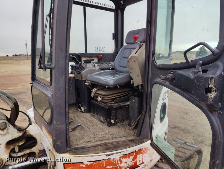 image for item DV6680 2006 Bobcat 430 ZHS mini excavator