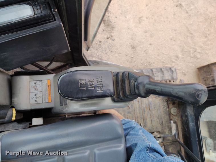 image for item DV6680 2006 Bobcat 430 ZHS mini excavator