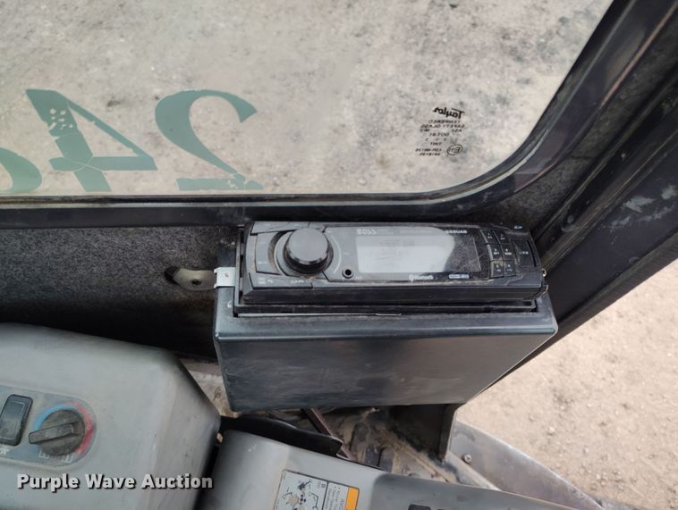 image for item DV6680 2006 Bobcat 430 ZHS mini excavator