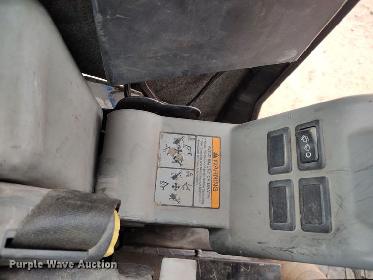 image for item DV6680 2006 Bobcat 430 ZHS mini excavator