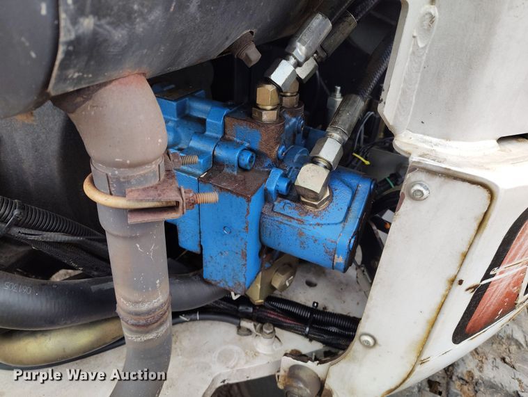 image for item DV6680 2006 Bobcat 430 ZHS mini excavator