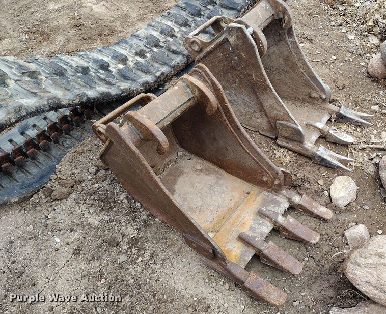 image for item DV6680 2006 Bobcat 430 ZHS mini excavator