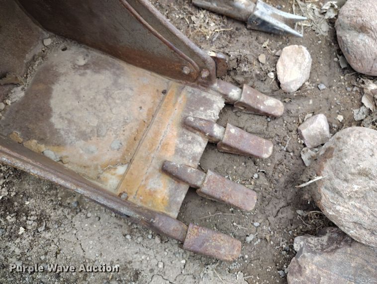 image for item DV6680 2006 Bobcat 430 ZHS mini excavator