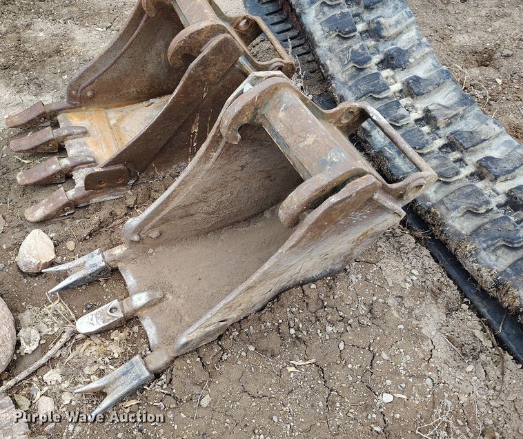 image for item DV6680 2006 Bobcat 430 ZHS mini excavator